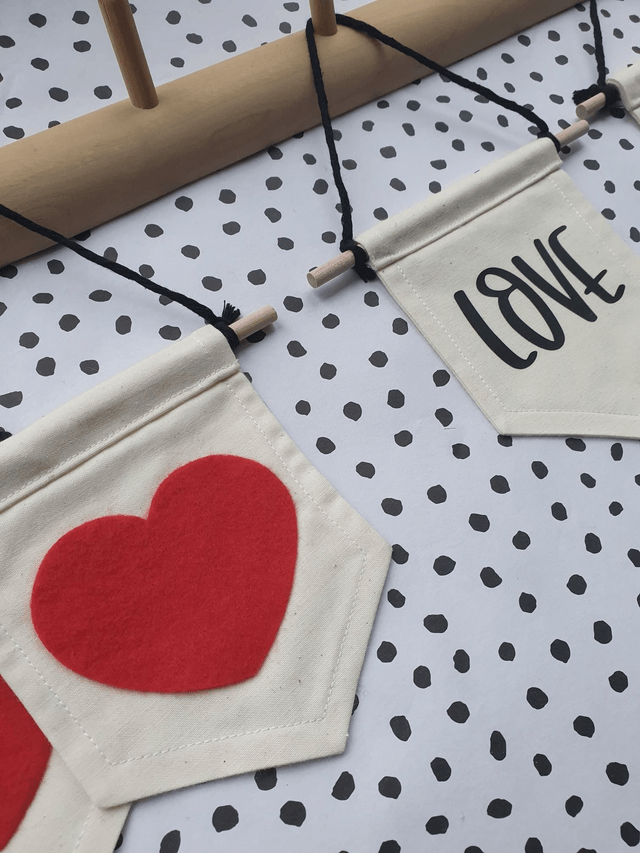 Heart Banner - Mini